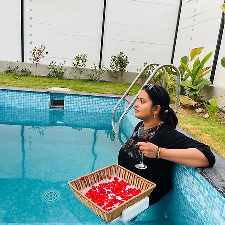 Aura Farms - Private Pool Cottages Rāmanagaram Extérieur photo
