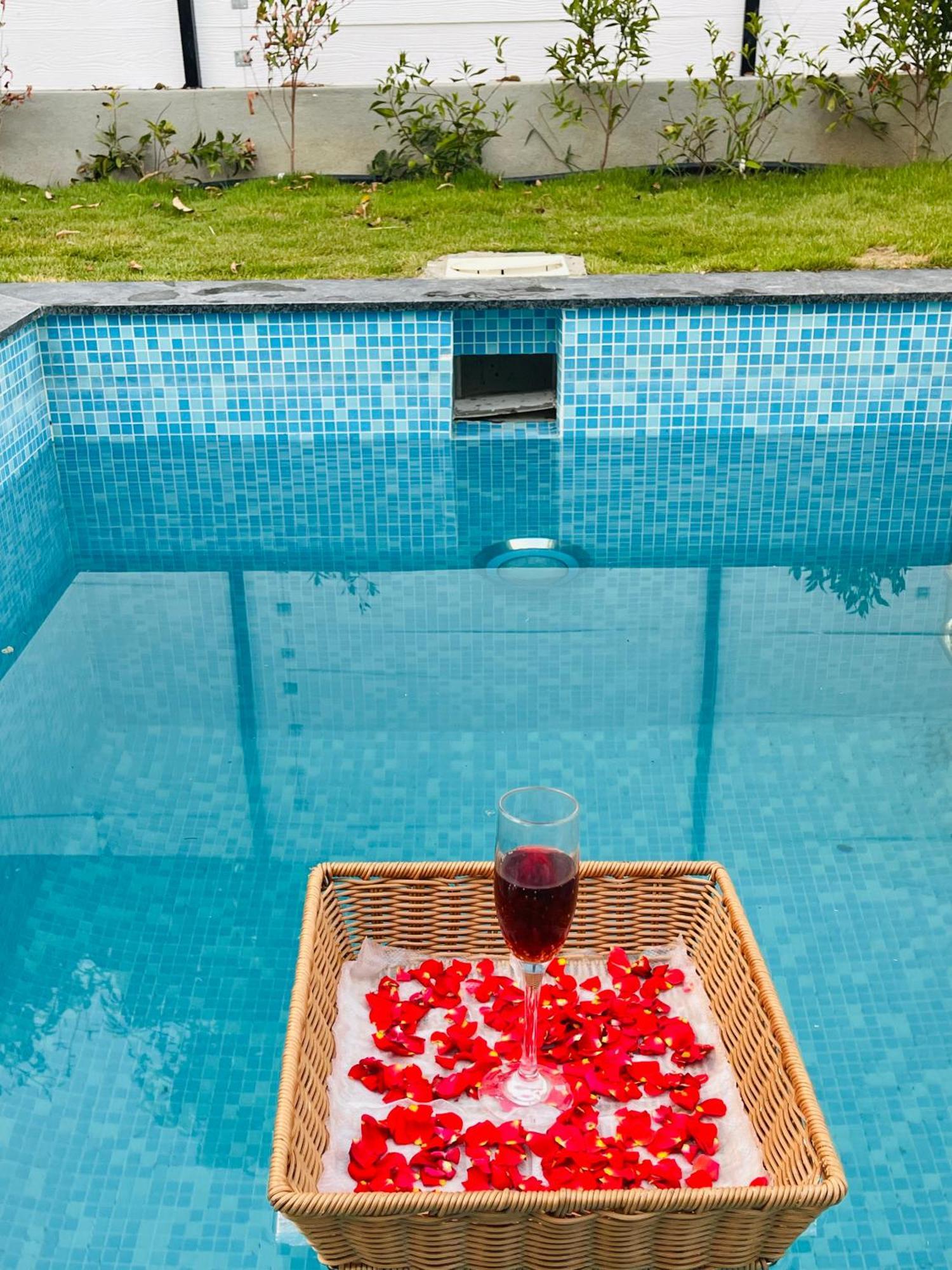 Aura Farms - Private Pool Cottages Rāmanagaram Extérieur photo