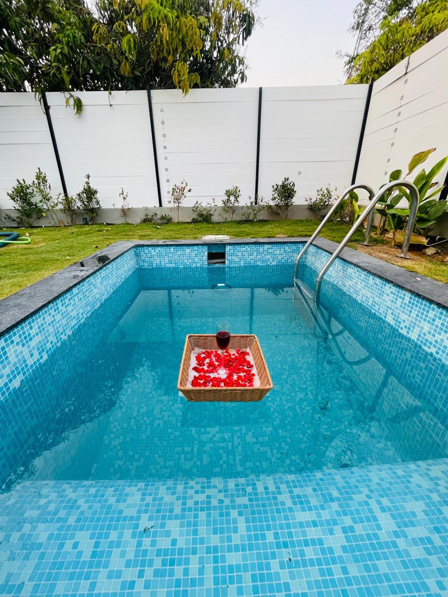 Aura Farms - Private Pool Cottages Rāmanagaram Extérieur photo